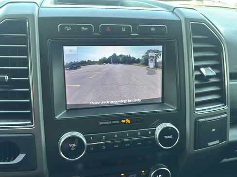 Used 2020 Ford Expedition XLT AWD/4WD image 28