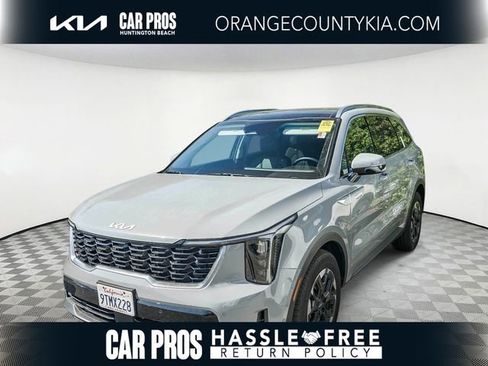 Certified 2025 Kia Sorento S w/ Panoramic Sunroof Package image 1