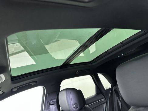 Used 2024 Audi Q3 2.0T Premium image 49