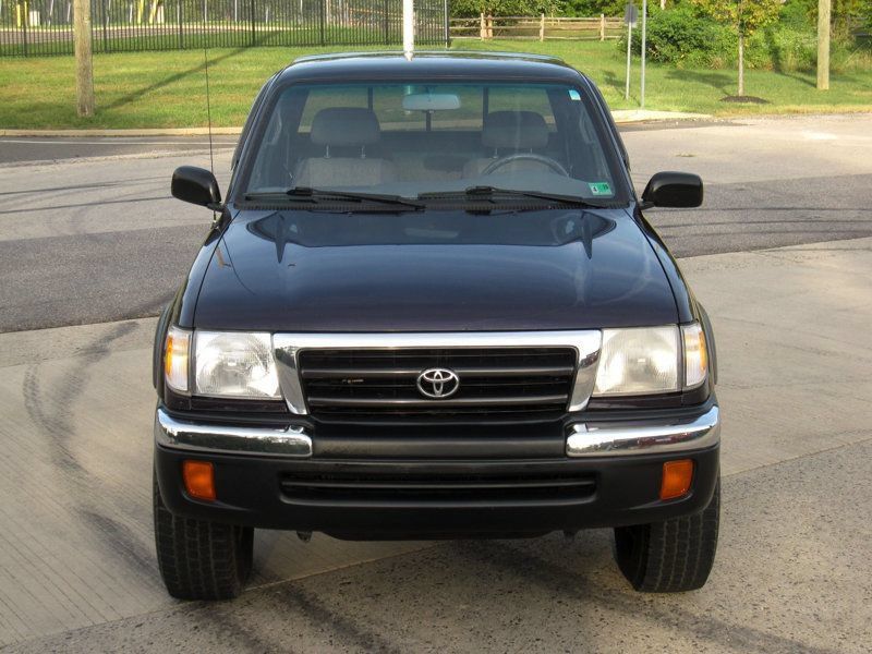 Used 1999 Toyota Tacoma 4x4 Xtracab w/ SR5 Pkg image 5
