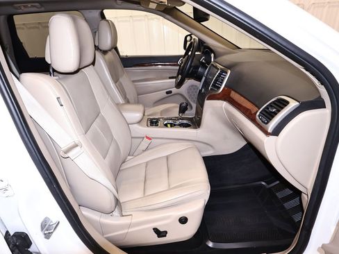 Used 2013 Jeep Grand Cherokee Limited w/ Trailer Tow Group image 20