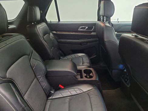 Used 2016 Ford Explorer Platinum AWD/4WD image 19