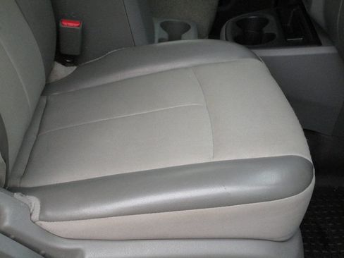 Used 2016 Nissan NV 2500 SV w/ Technology Package image 11