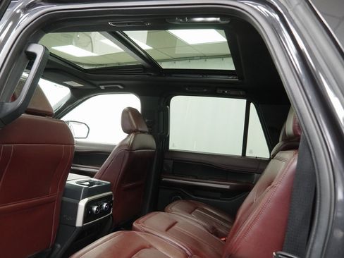 Used 2023 Ford Expedition Max Limited image 24