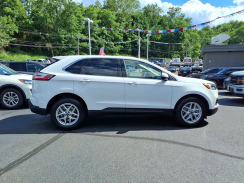 Certified 2023 Ford Edge SEL w/ Convenience Package AWD/4WD image 9