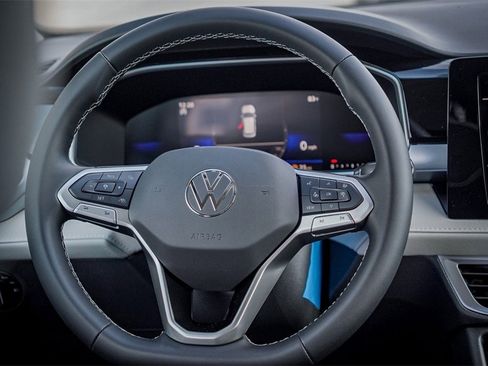 New 2026 Volkswagen Taos SE image 27