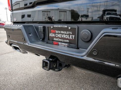Used 2025 GMC Sierra 1500 AT4 w/ Technology Package AWD/4WD image 14