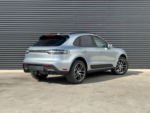 Certified 2026 Porsche Macan image 7