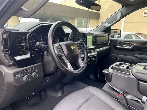 Used 2023 Chevrolet Silverado 1500 LT image 8