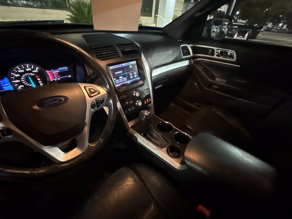 Used 2013 Ford Explorer XLT FWD image 14
