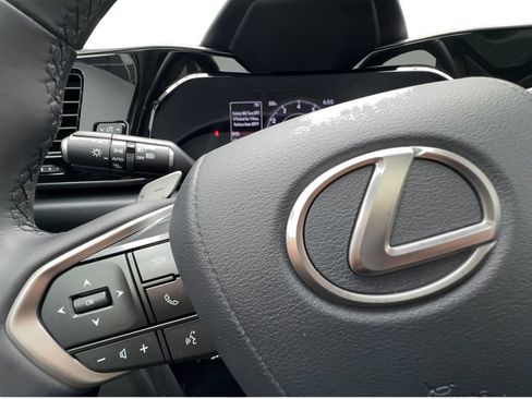 Used 2024 Lexus NX 250 FWD image 42