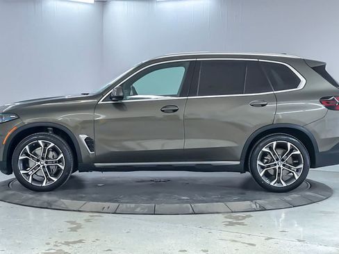 Used 2024 BMW X5 sDrive40i w/ Executive Package RWD image 5