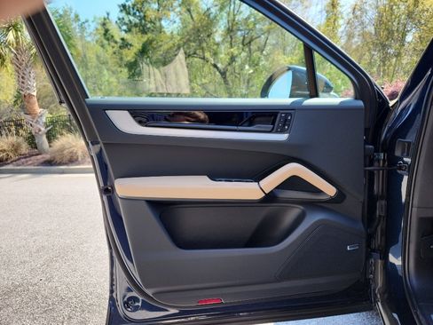 New 2026 Porsche Cayenne Coupe image 15