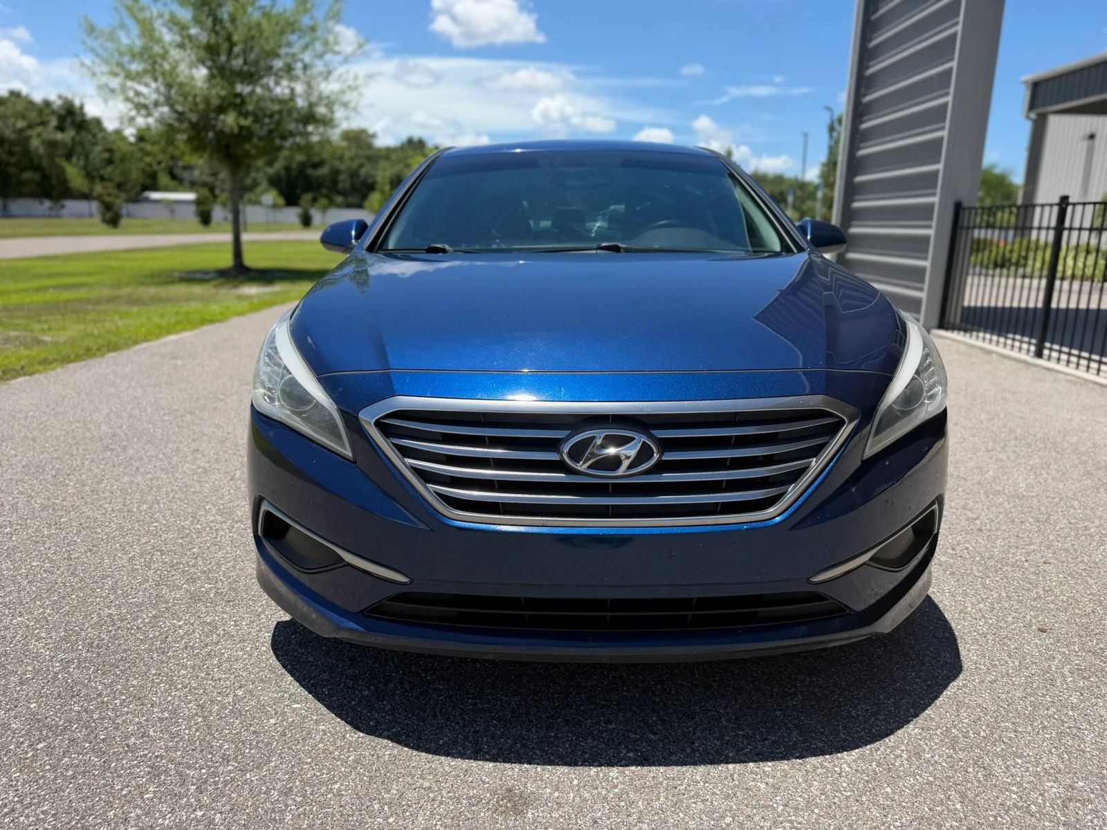 Used 2016 Hyundai Sonata SE FWD image 3