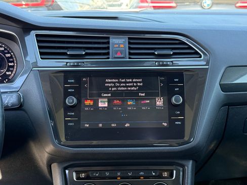 Used 2018 Volkswagen Tiguan SEL Premium w/ 3rd Row Seat Package image 30