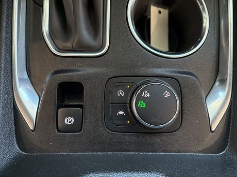 Used 2023 Chevrolet Traverse LS w/ Midnight/Sport Edition image 20