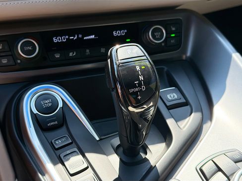 Used 2015 BMW i8 Base image 23