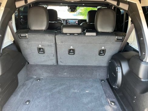 Used 2024 Jeep Wrangler Unlimited Rubicon 4xe AWD/4WD image 41