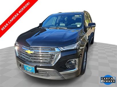 Used 2023 Chevrolet Traverse LT w/ Rear Camera Mirror Package