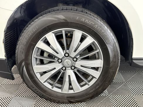 Used 2020 Nissan Pathfinder S AWD/4WD image 36