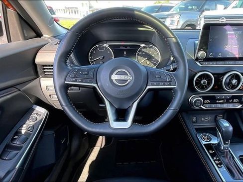 Used 2025 Nissan Sentra SR w/ SR Premium Package FWD image 8