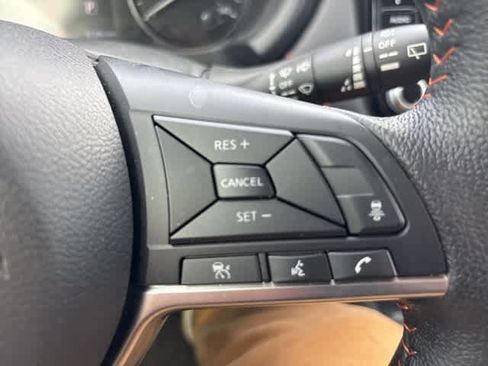 Used 2024 Nissan Kicks SR image 13
