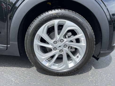 New 2027 Chevrolet Bolt LT FWD image 10
