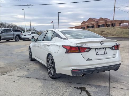 Used 2024 Nissan Altima 2.0 SR image 8
