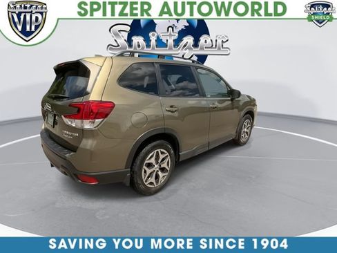 Used 2023 Subaru Forester Premium AWD/4WD image 9