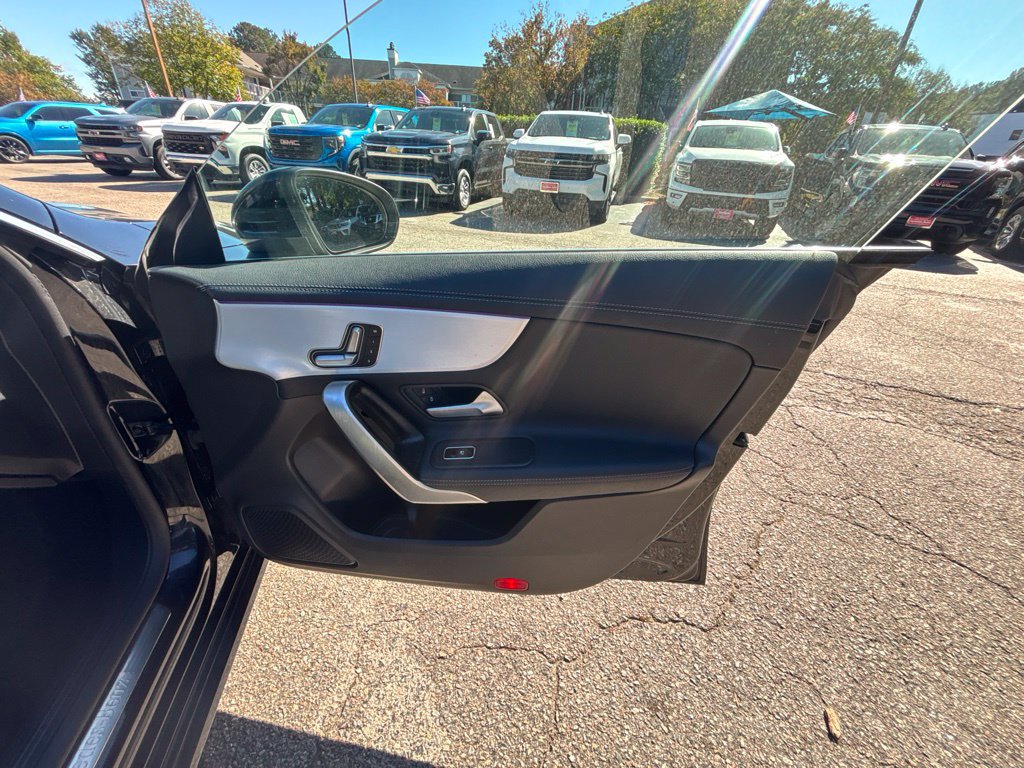 Used 2025 Mercedes-Benz CLA 250 4MATIC image 24