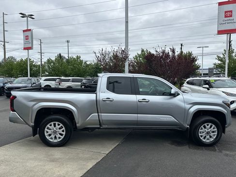 Certified 2026 Toyota Tacoma SR5 AWD/4WD image 6