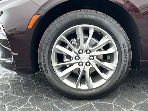 Used 2022 Buick Enclave Avenir w/ Avenir Technology Package image 14