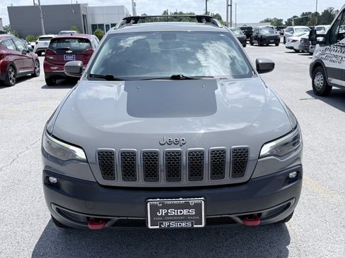 Used 2019 Jeep Cherokee Trailhawk w/ Cold Weather Group AWD/4WD image 2