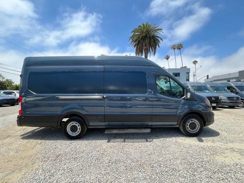 Used 2020 Ford Transit 250 148 High Roof Extended RWD image 4