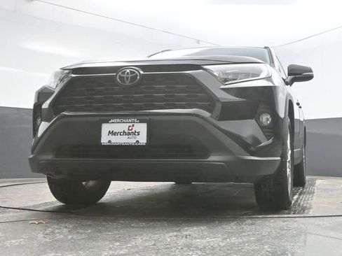 Used 2021 Toyota RAV4 XLE Premium image 28