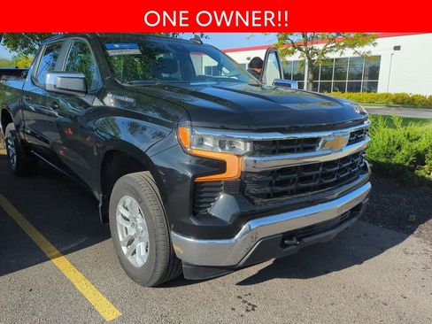 Used 2023 Chevrolet Silverado 1500 LT AWD/4WD image 3