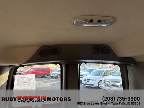 Used 2015 Chevrolet Express 2500 LS image 27