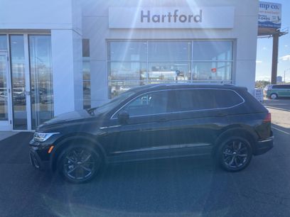 Certified 2024 Volkswagen Tiguan SE