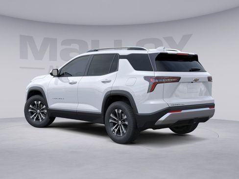 New 2026 Chevrolet Equinox LT w/ Convenience Package II image 3