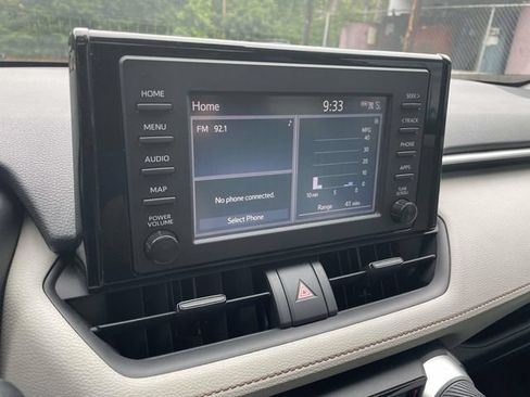 Used 2019 Toyota RAV4 XLE AWD/4WD image 28