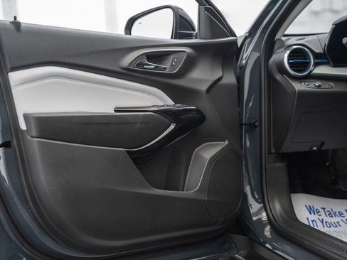 New 2026 Chevrolet Trax LT w/ Sunroof Package FWD image 36