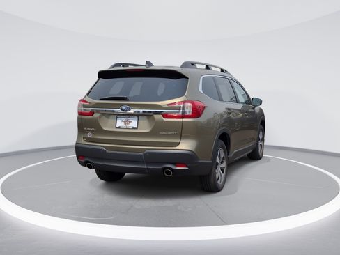 Used 2025 Subaru Ascent Premium AWD/4WD image 7