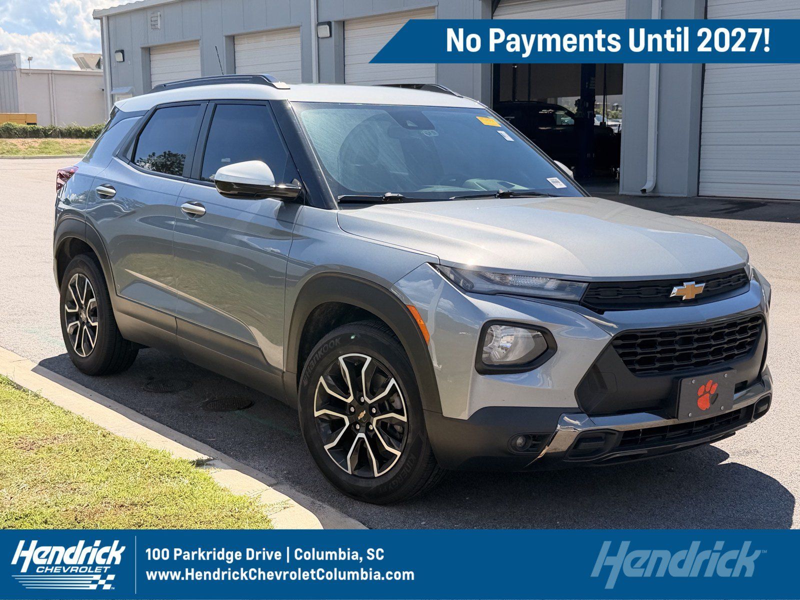 Used 2023 Chevrolet TrailBlazer ACTIV w/ Sun and Liftgate Package FWD image 1