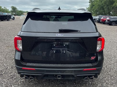 Used 2023 Ford Explorer ST w/ Technology Package AWD/4WD image 5