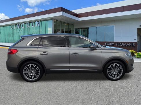 Used 2017 Lincoln MKX Reserve w/ Lincoln MKX Climate Package image 3