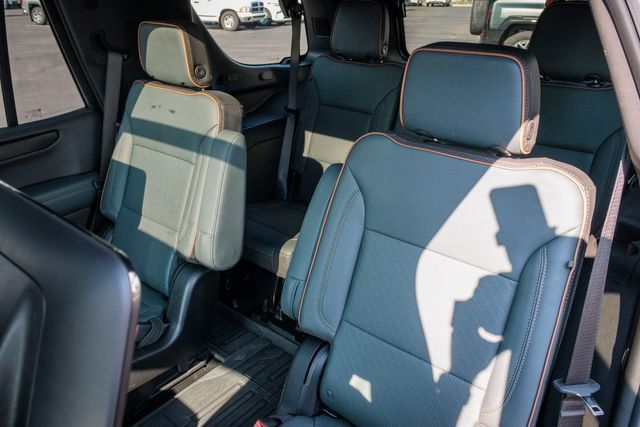 Used 2026 GMC Yukon AT4 w/ AT4 Premium Plus Package AWD/4WD image 9