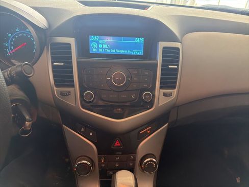 Used 2014 Chevrolet Cruze LS FWD image 10