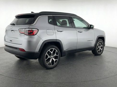 Used 2025 Jeep Compass Limited AWD/4WD image 9