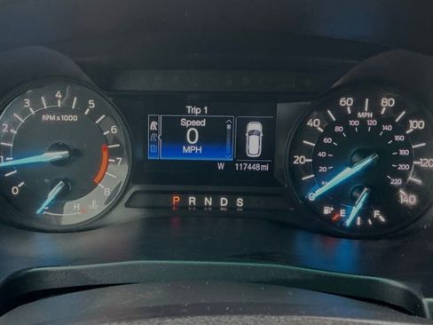 Used 2016 Ford Explorer XLT image 12