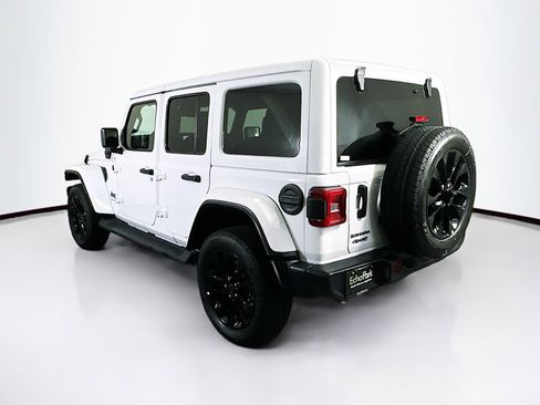 Used 2025 Jeep Wrangler Sahara image 5